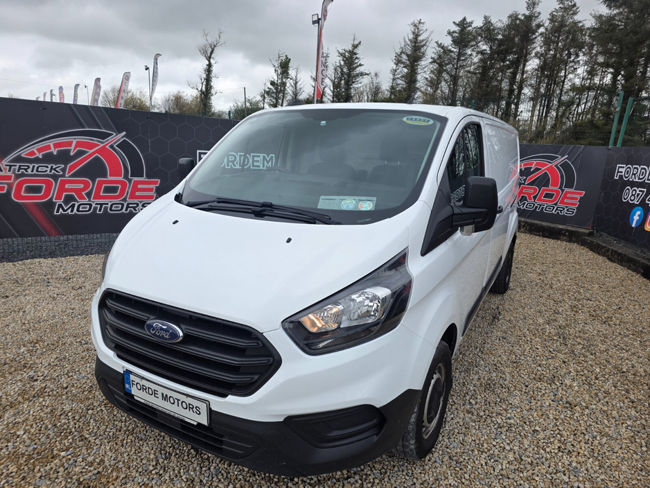 2022 Ford Transit Custom - image 2