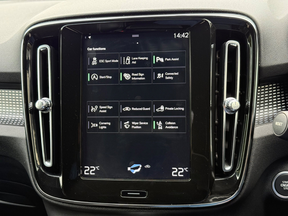 2018 Volvo XC40 D3 FWD MANUAL 150 R-DESIGN