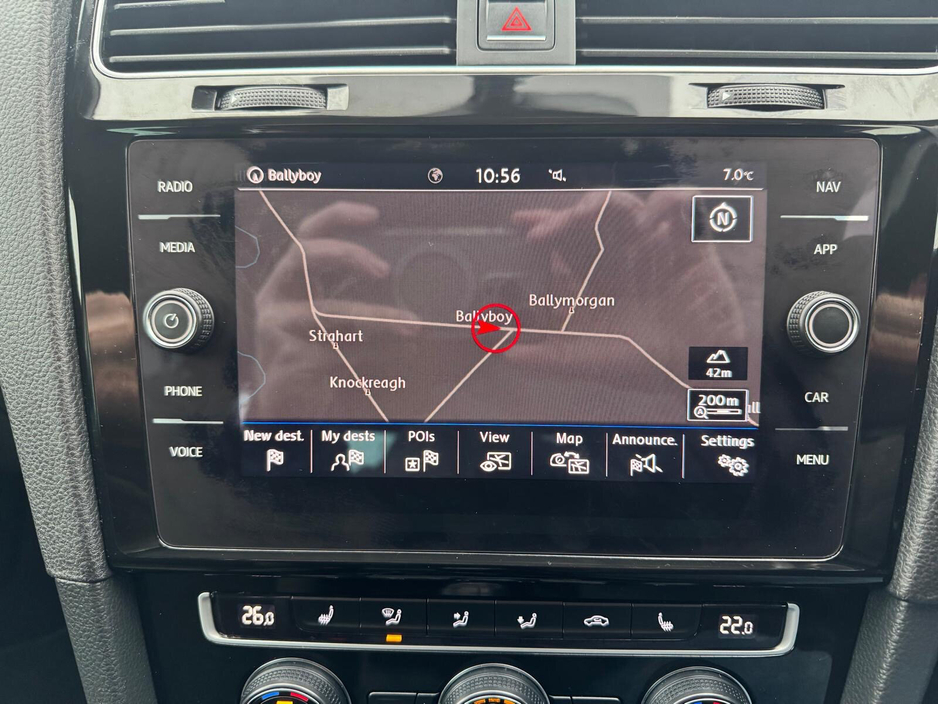 2018 Volkswagen Golf - image 8