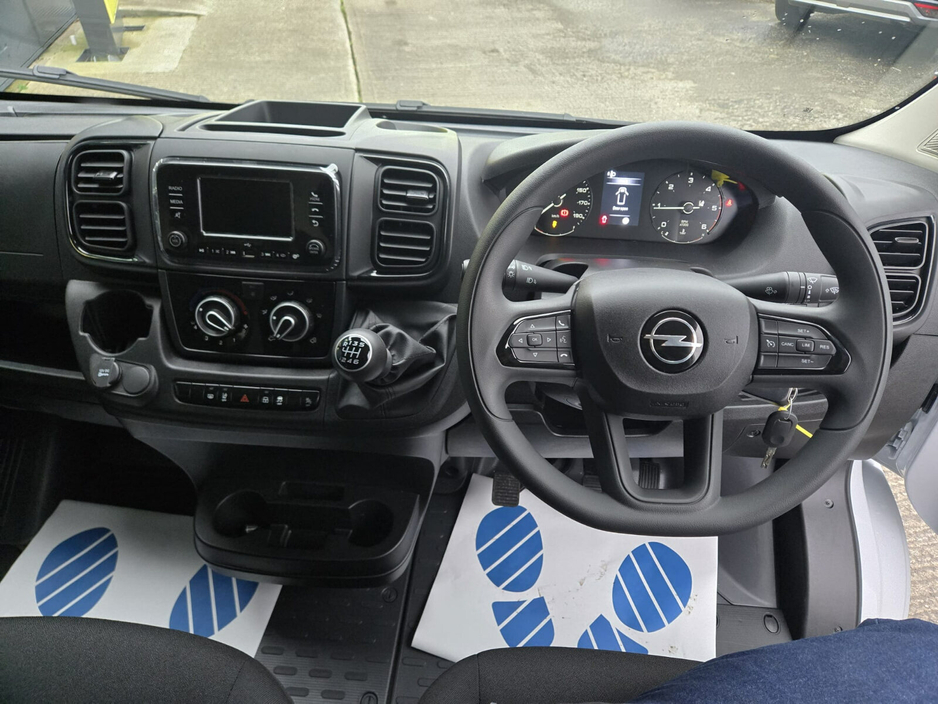 2025 Opel Movano  €27,750