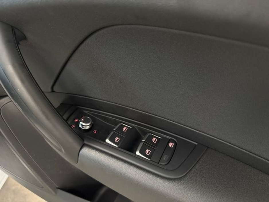 2016 Audi A1 - image 12