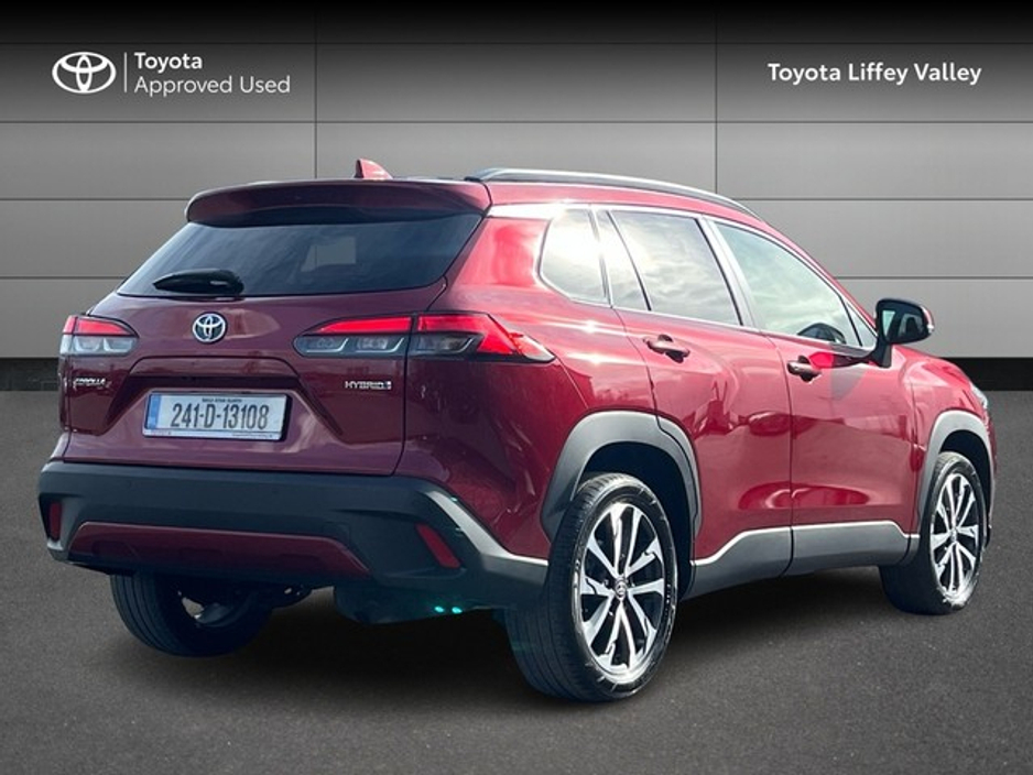 2024 Toyota Corolla Cross - image 2