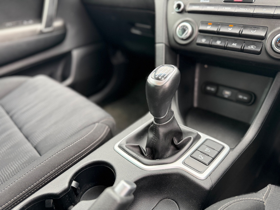 2021 Kia Sportage - image 13
