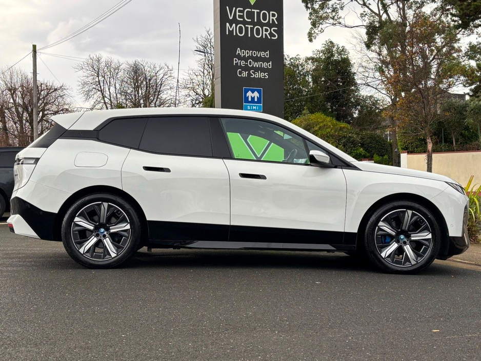 2023 BMW iX XD40 M SPORT €49,995