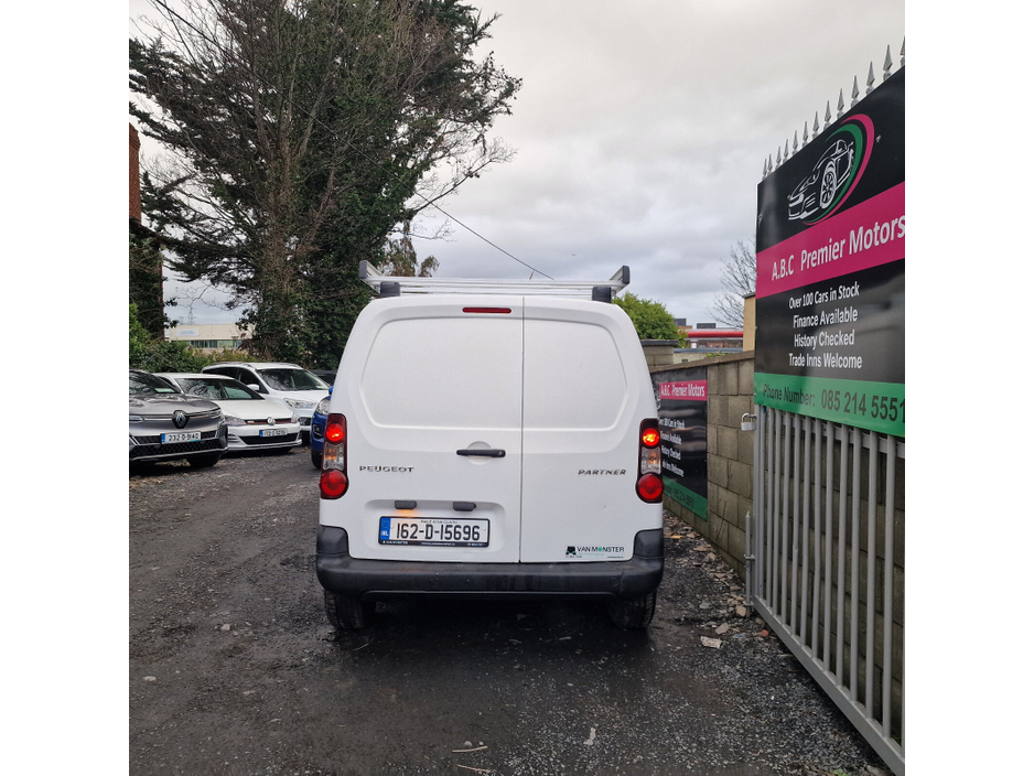 2016 Peugeot Partner  €5,450