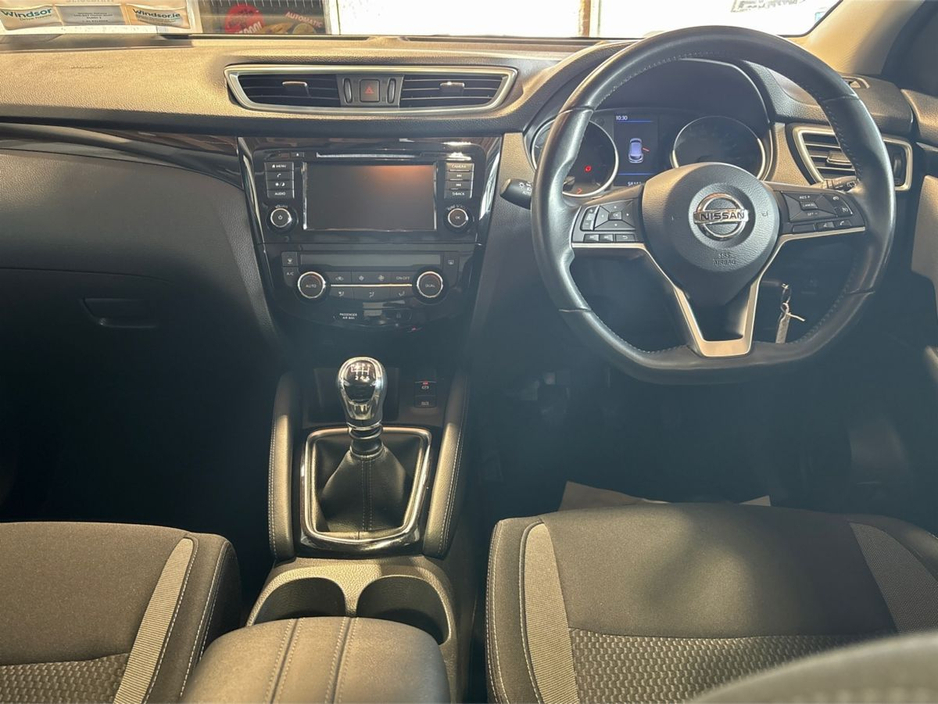 2020 Nissan Qashqai - image 3