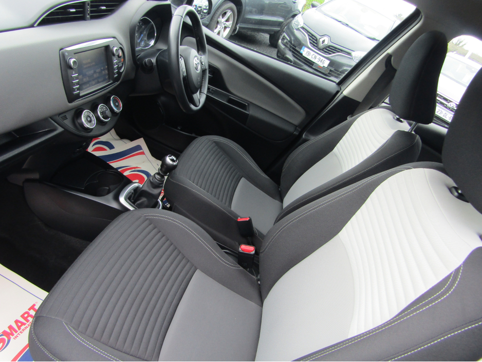 2018 Toyota Yaris - image 7