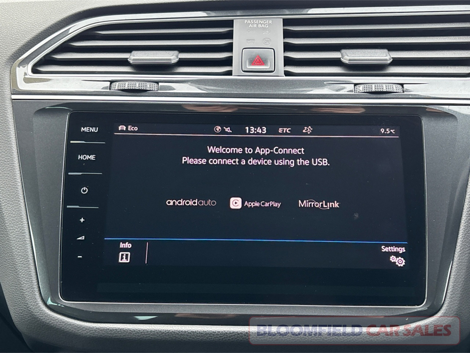 2018 Volkswagen Tiguan 4 MOTION R-LINE , DSG // IMMACULATE €29,950