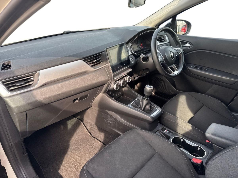 2020 Renault Captur - image 4