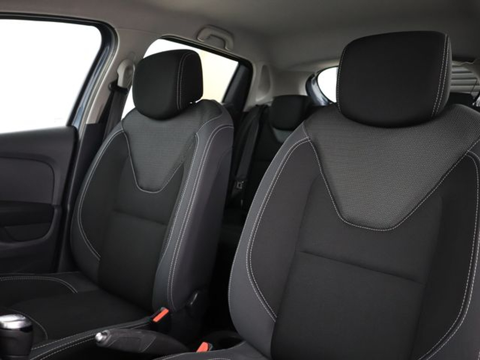 2019 Renault Clio - image 17