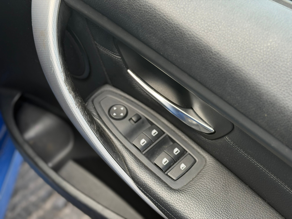 2014 BMW 3 Series - image 14