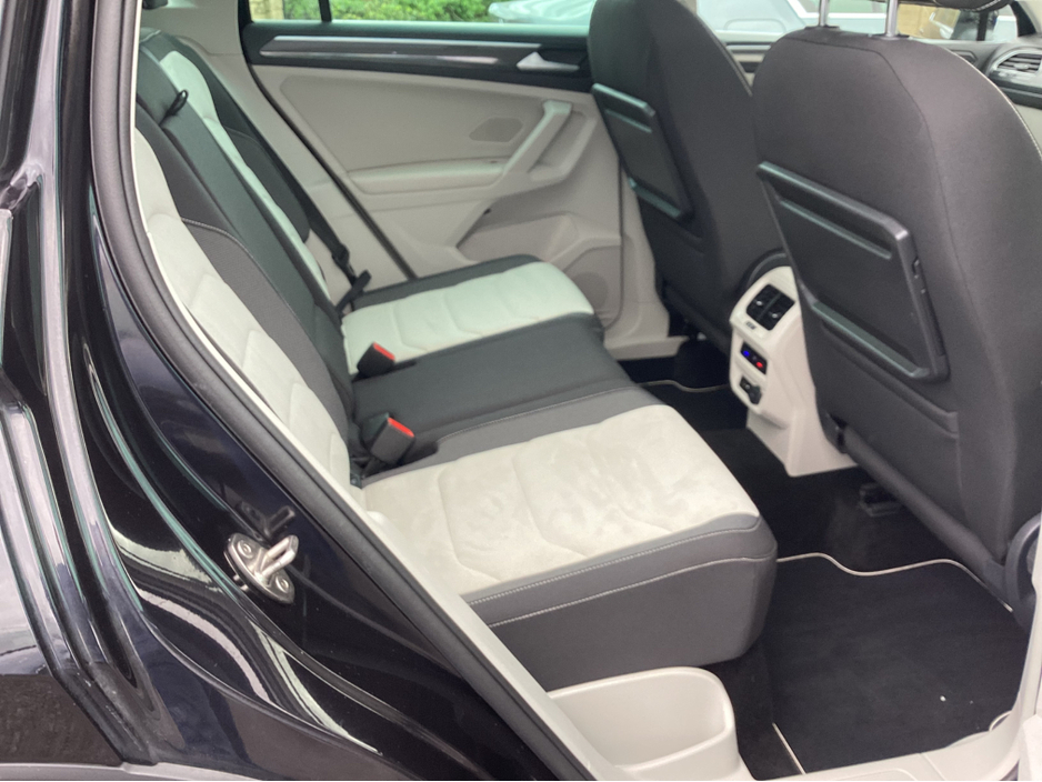 2019 Volkswagen Tiguan - image 16