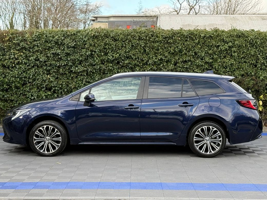 2022 Toyota Corolla SOL TOURING 1.8 HYBRID // FULL SERVICE HISTORY // ADAPTIVE CRUISE CONTROL // DIGITAL CLUSTER €24,750