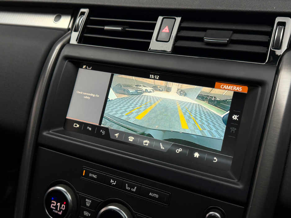 2020 Land Rover Discovery - image 18