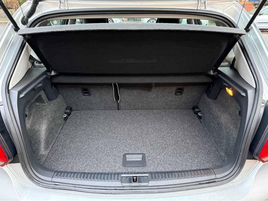 2014 Volkswagen Polo 1.2tsi Automatic, Only 10,000kms! New Nct 11/2026, Apple Car Play, Android Auto, Reversing Camera, A/C, Ideal Starter Car, Cheap Tax & Insurance, €11,950