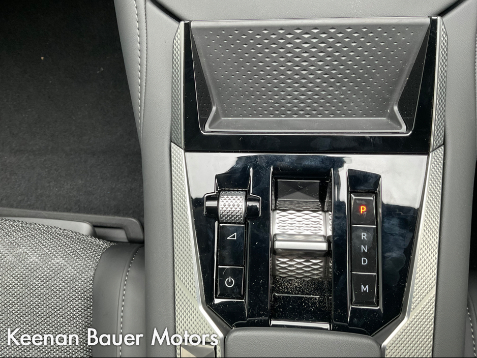 2026 DS Automobiles DS 4 - image 9