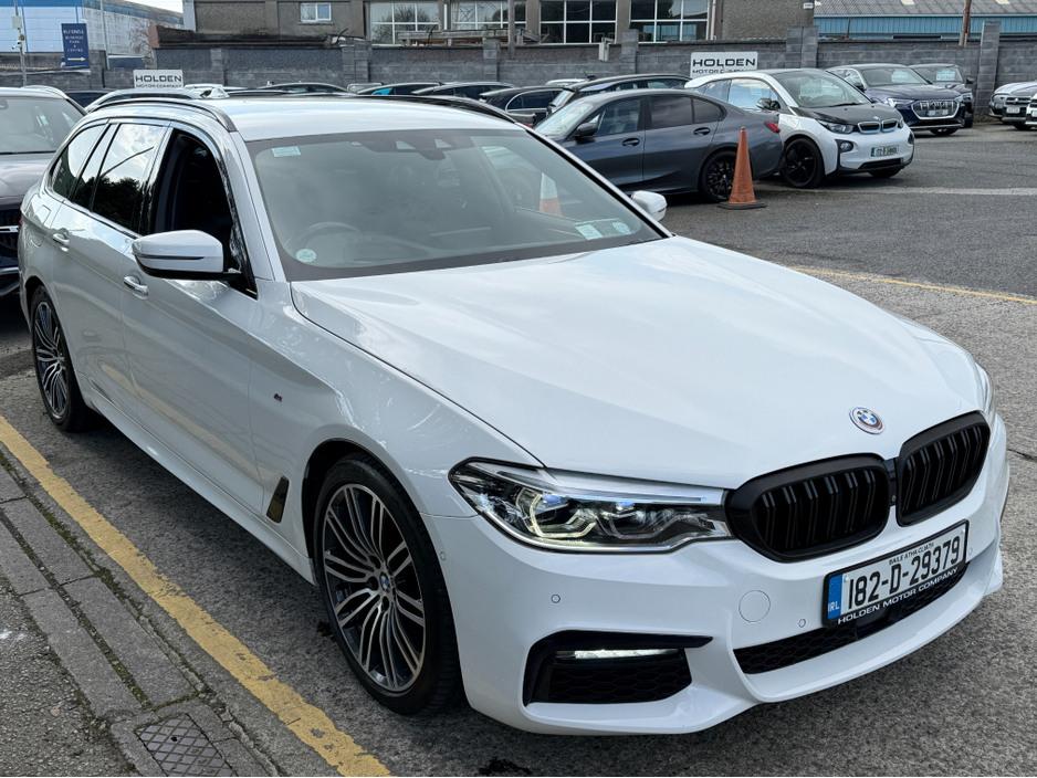 2018 BMW 5 Series - image 5