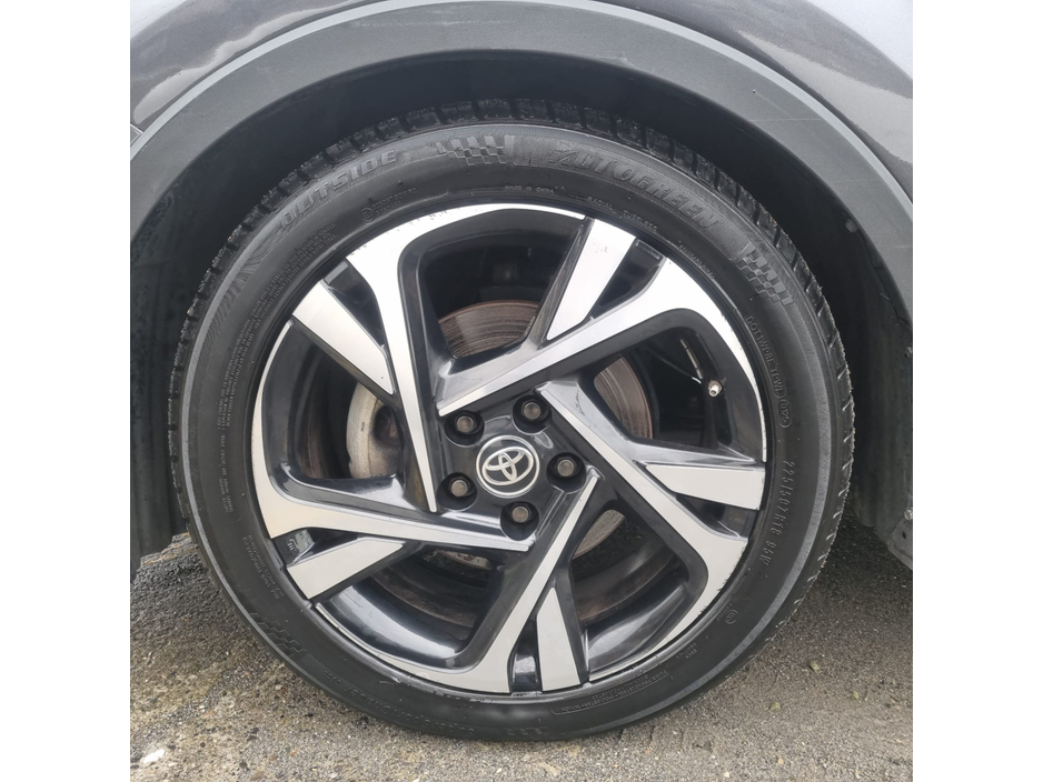 2023 Toyota C-HR HYBRID SPORT 4DR AUTO €25,950