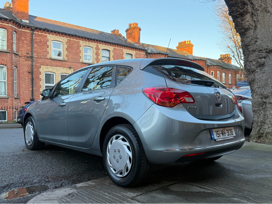 2015 Opel Astra 1.4 Petrol, 1 Owner Irish Car From New, New Nct 01/2027, 5 Door Hatchback, A/C, Service & Warranty Included, SIMI Dealer, €6,950