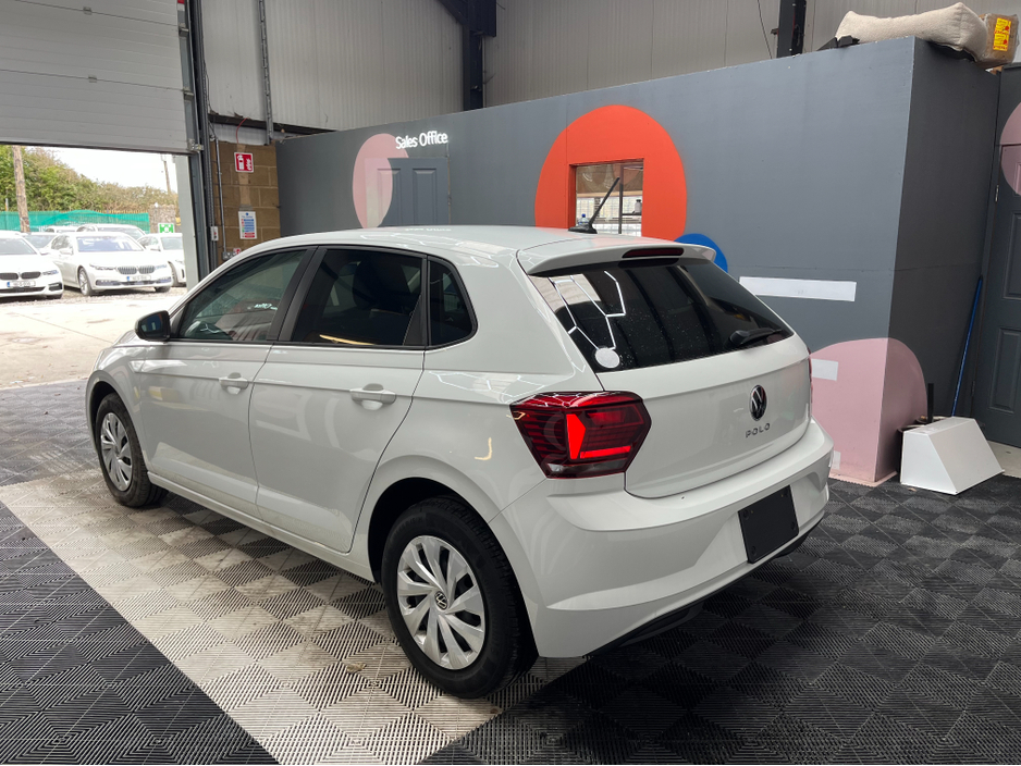 2021 Volkswagen Polo - image 4