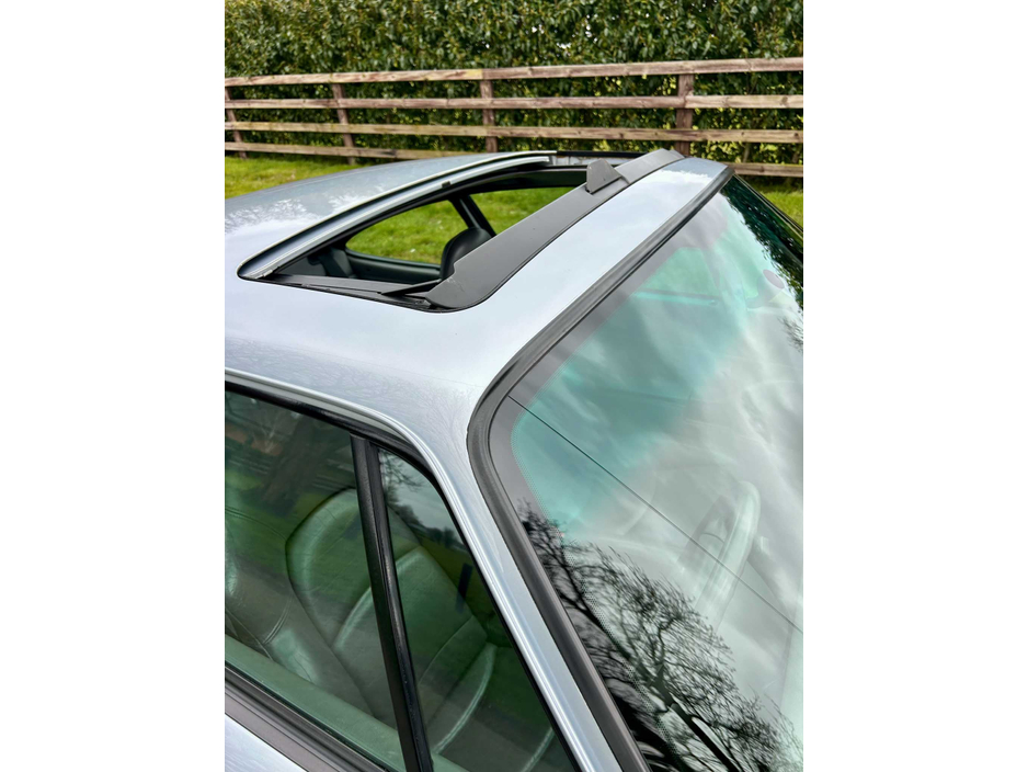 1995 Porsche 911 - image 11