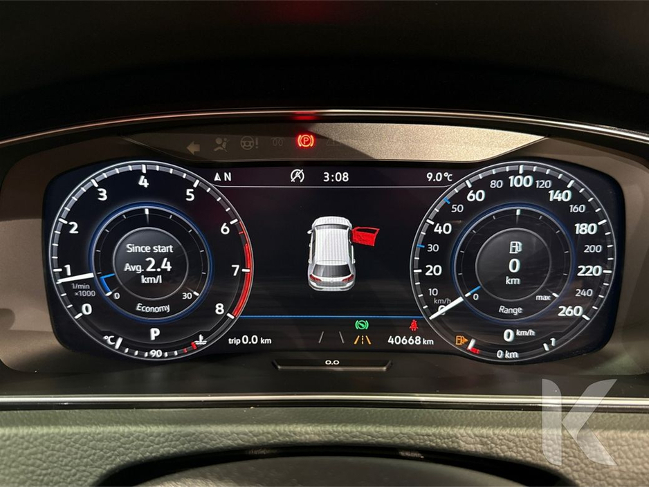 2019 Volkswagen Golf TSI HIGH LINE - FACTORY ALLOYS - CRUISE CONTROL - REVERSE CAMERA €20,950