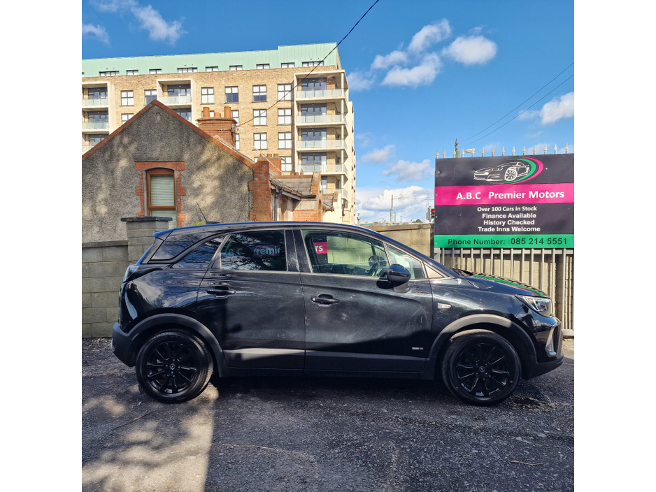 2022 Opel Crossland - image 5