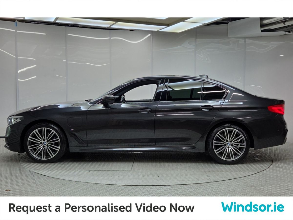 2019 BMW 5 Series - image 5