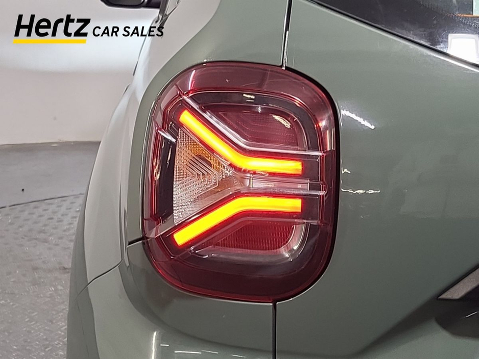 2023 Dacia Duster - image 8