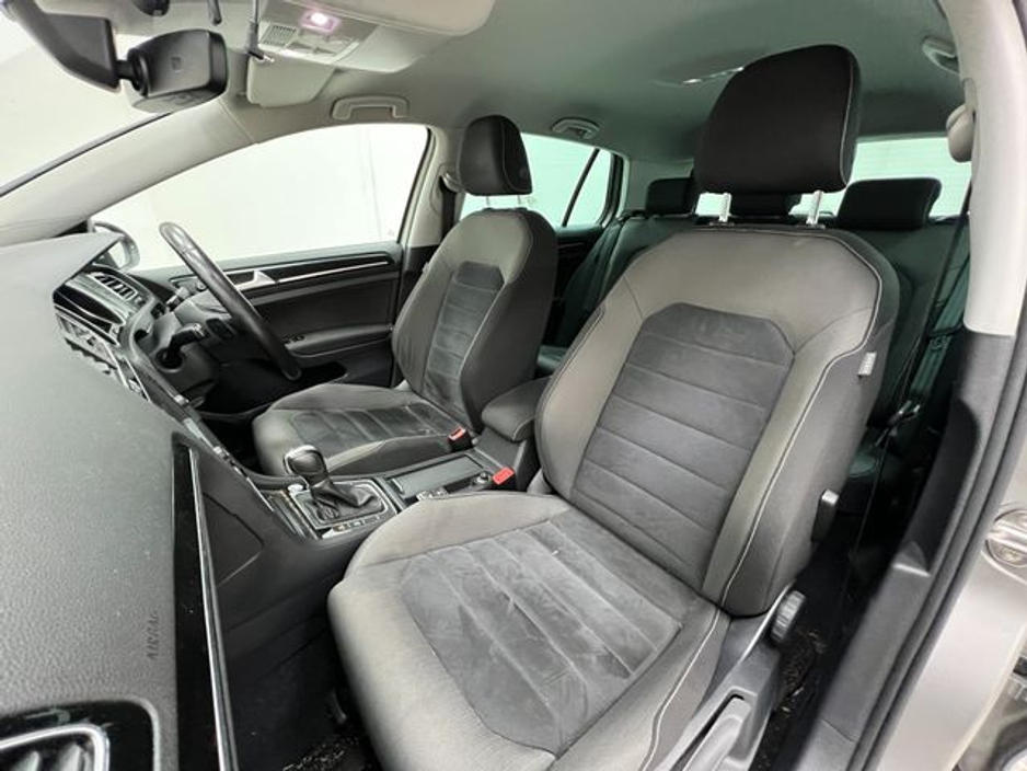 2016 Volkswagen Golf - image 16