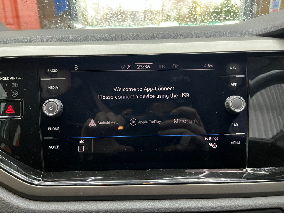 2021 Volkswagen Polo €19950 2021 VOLKSWAGEN POLO TSI CONFORT LINE 1.0 AUTOMATIC / CRUISE CONTROL / REVERSE CAMERA / APPLE CARPLAY AND MORE €19,950