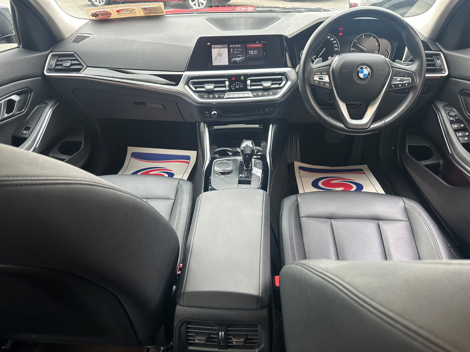 2019 BMW 3 Series - image 12