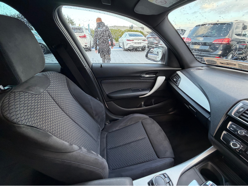 2016 BMW 1 Series - image 24