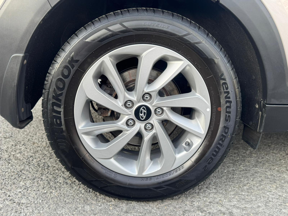 2017 Hyundai Tucson - image 11