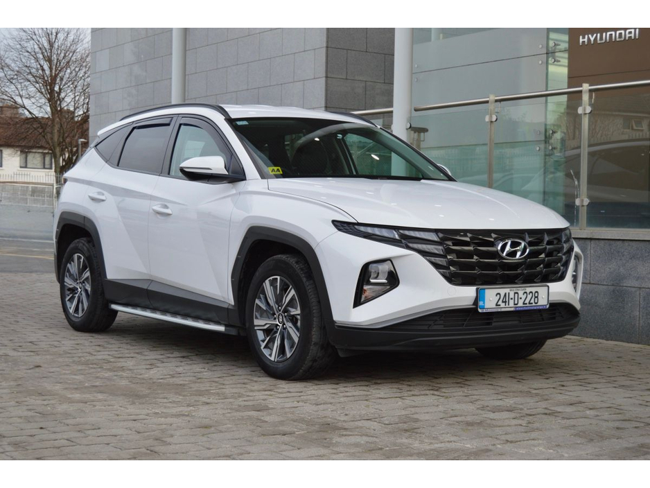 2024 Hyundai Tucson Executive 1.6 HEV Auto, Side Steps €38,995