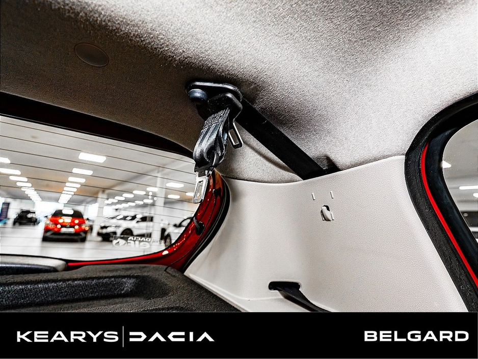 2015 Dacia Sandero - image 25