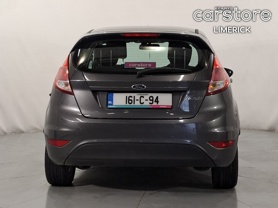 2016 Ford Fiesta - image 4
