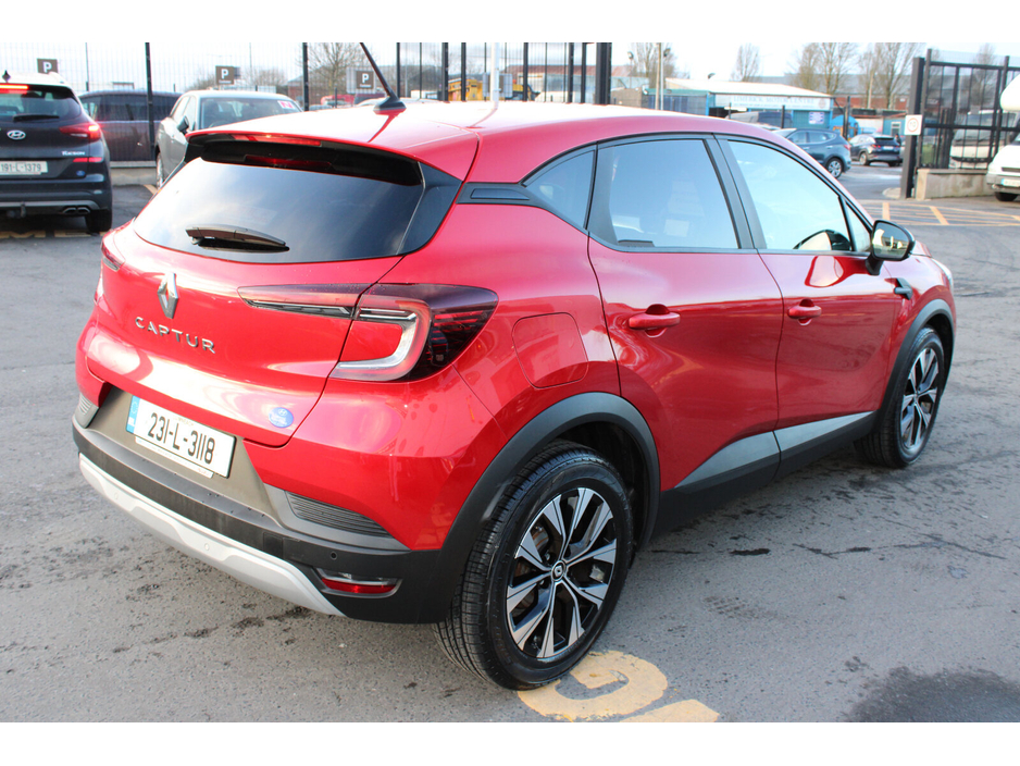 2023 Renault Captur TCe 90 Evolution €21,950