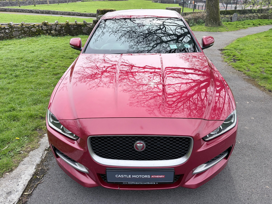 2018 Jaguar XE - image 21