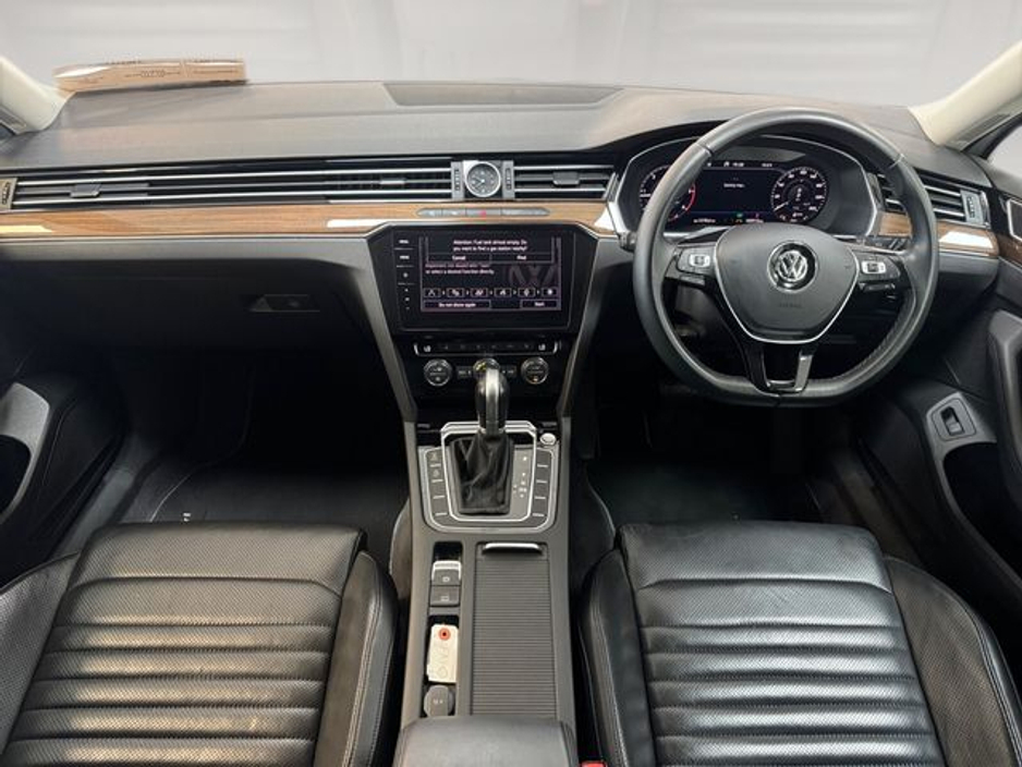 2019 Volkswagen Passat - image 15