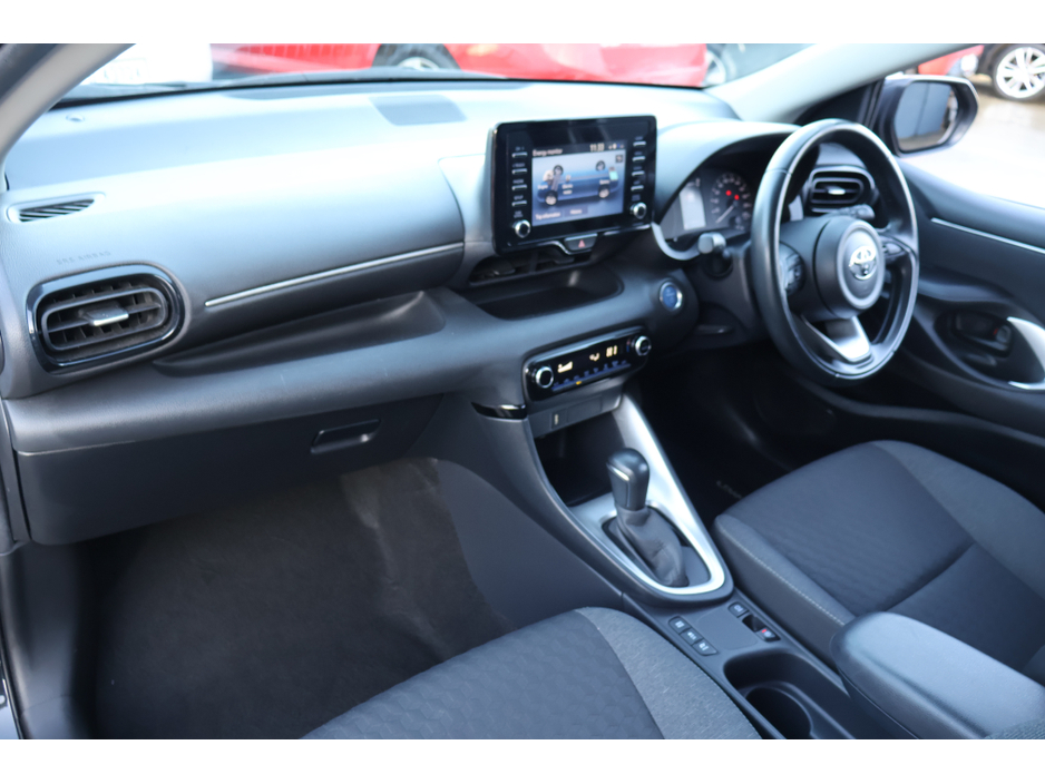 2023 Toyota Yaris HYBRID LUNA 4DR AUTO Great Spec 12 Months Warranty €18,495