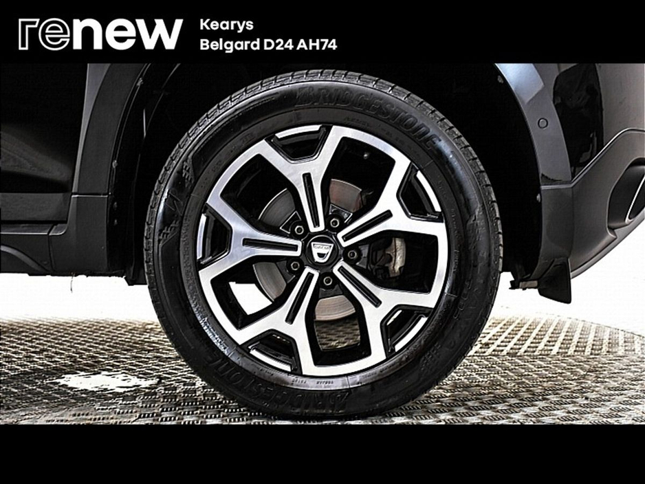 2022 Dacia Duster - image 9