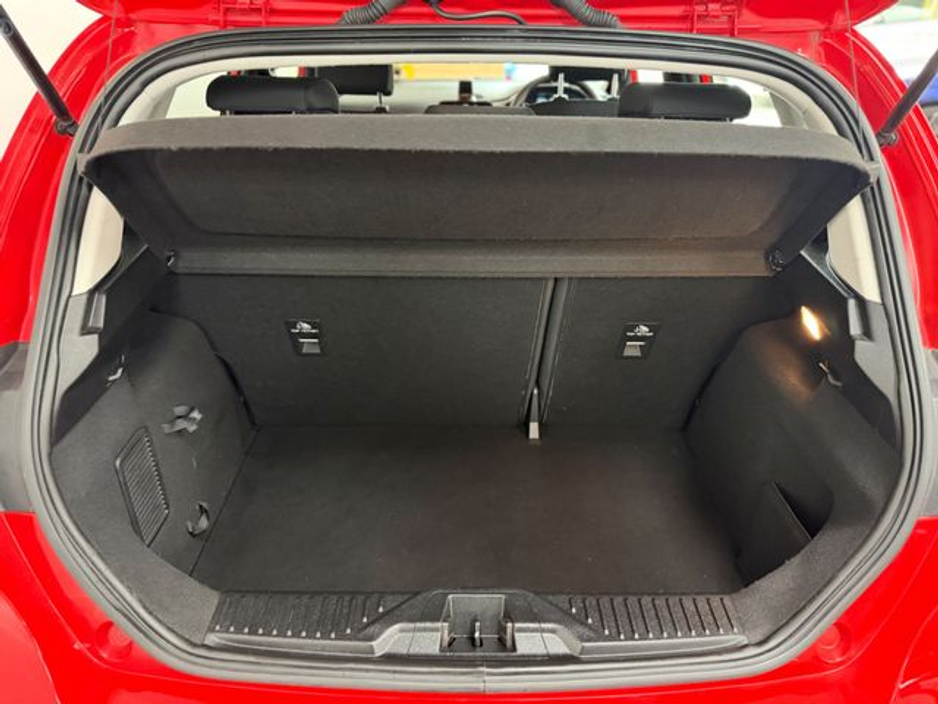 2019 Ford Fiesta - image 14