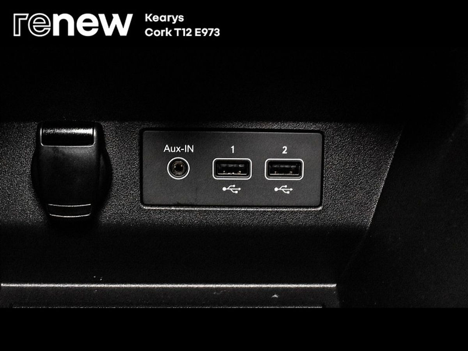 2022 Renault Clio - image 17