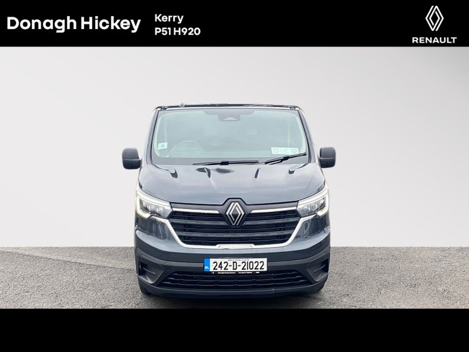 2024 Renault Trafic - image 7