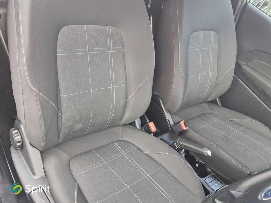 2020 Ford Fiesta - image 17