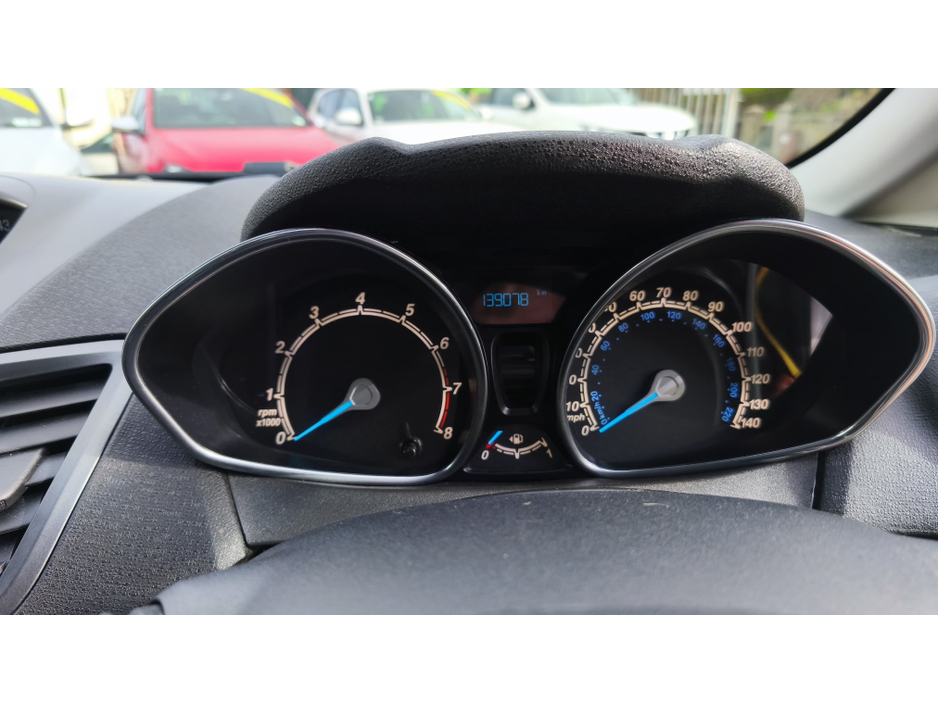 2017 Ford Fiesta - image 20