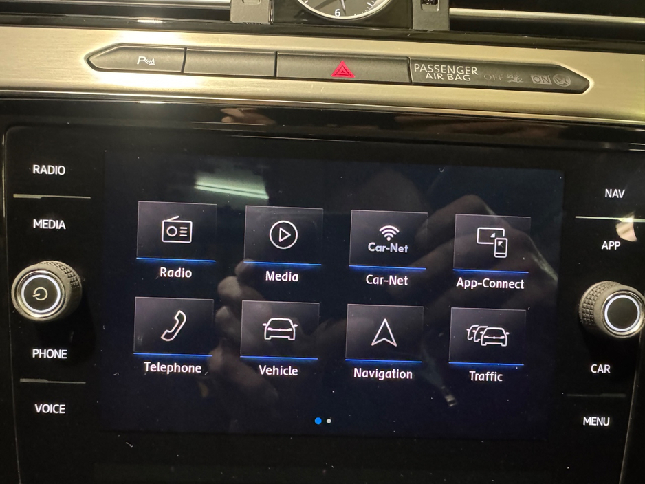 2019 Volkswagen Passat - image 24