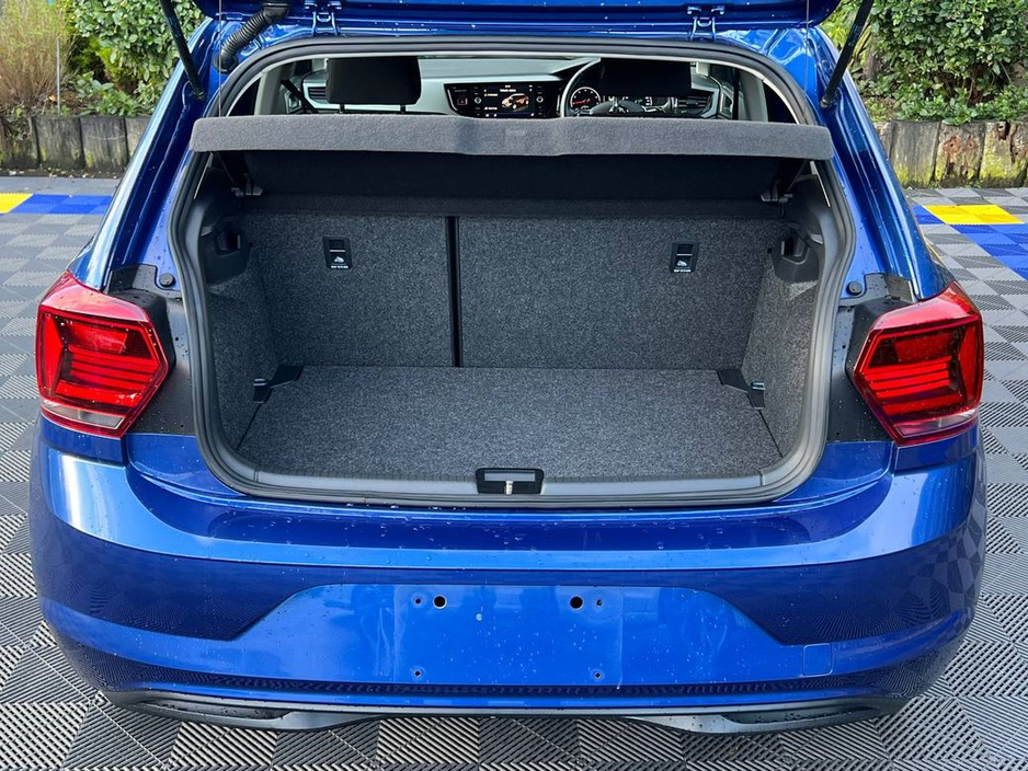 2018 Volkswagen Polo COMFORTLINE 1.0 TSI // APPLE CARPLAY/ANDROID AUTO // DUAL ZONE CLIMATE CONTROL // DIAMOND CUT ALLOYS €15,450