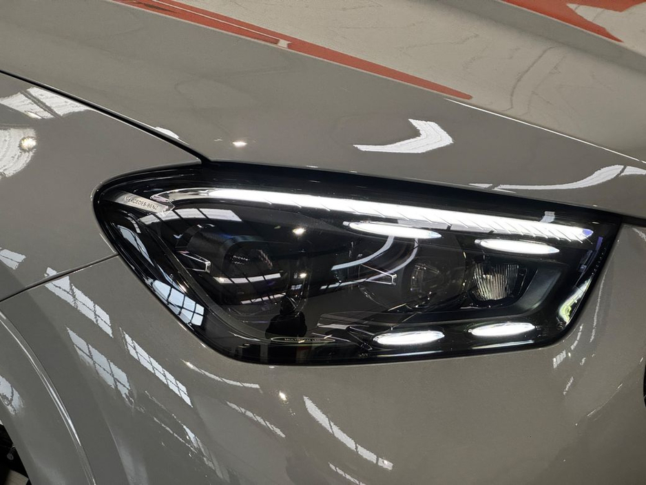 2025 Mercedes-Benz GLE Class - image 8